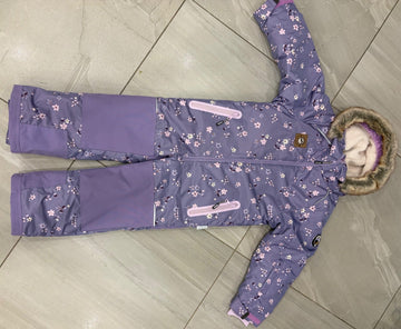 NEUF- HABIT DE NEIGE UNE PIÈCE Mauve AVEC FLEURS, ENFANT